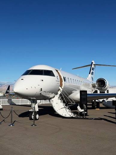 Bombardier Global 6500 exterior private jet