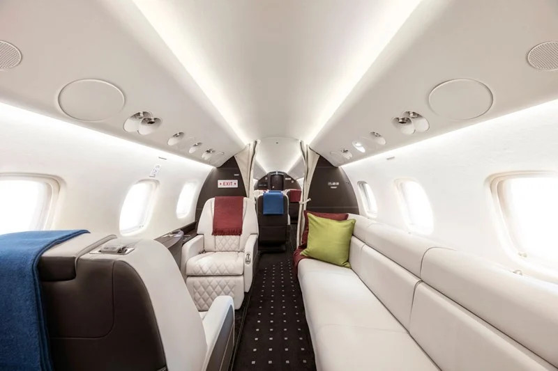 Embraer Legacy 650/650E luxury cabin