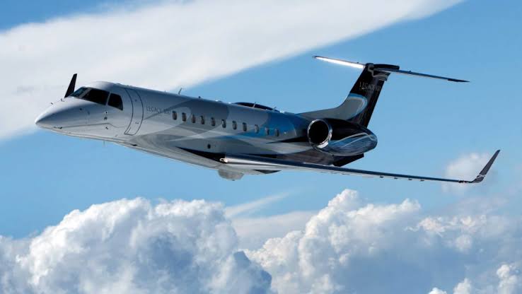 Embraer Legacy 650/650E exterior private jet