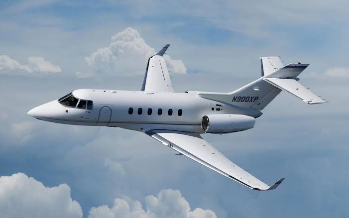 Hawker 750 - 900XP exterior